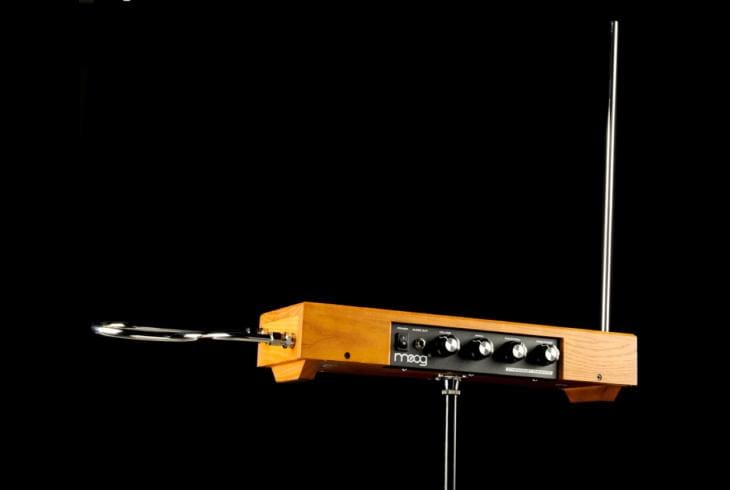 MOOG Theremin etherwave color madera