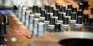 Mesa-mezclas-mixer-sonido-directo-y-dj-5