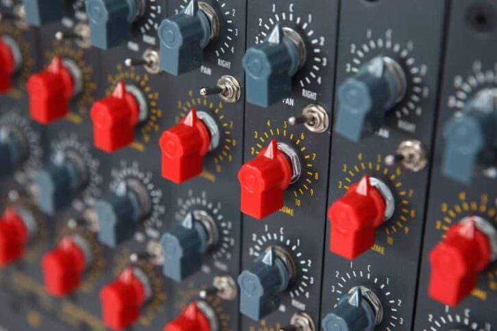CHANDLER LIMITED Mini Rack Mixer - Imagen 4