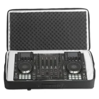 UDG U7103Bl Urbanite Midi Controller Sleeve Extra Large Negro - Imagen 3