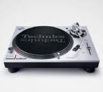 TECHNICS SL 1200 MK7 plata