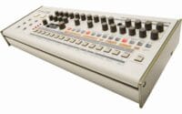 ROLAND TR 09