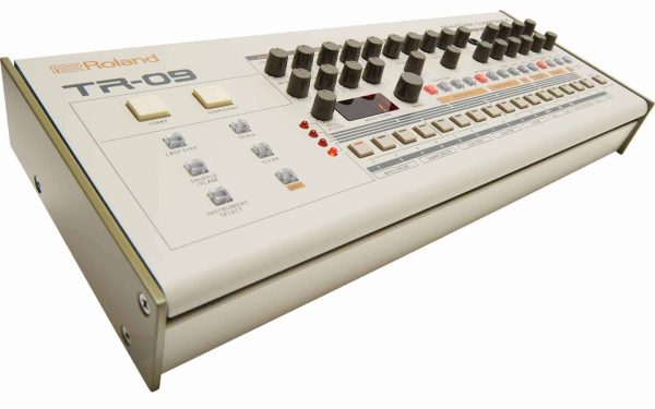 ROLAND TR 09 - Imagen 2