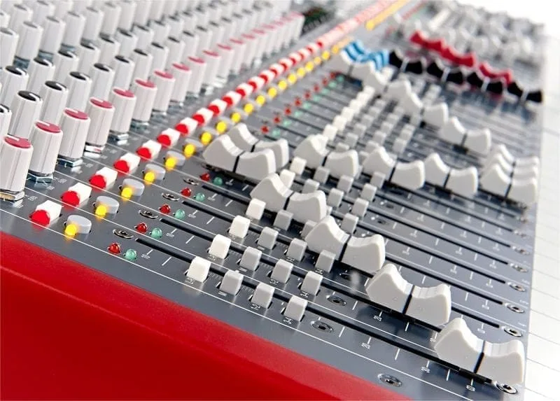 Allen and Heath Zed-436 - SOLOPRO AUDIO