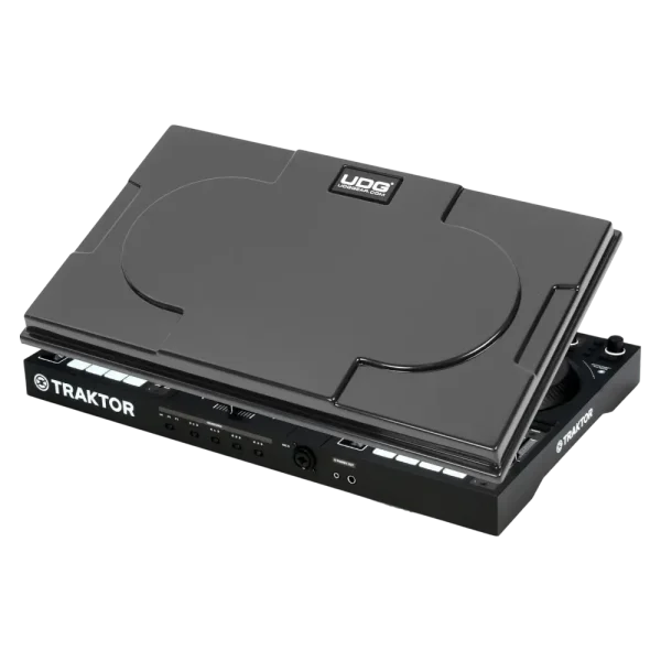 cubierta protectora udg para traktor s4 mk3 1