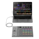 Slab-controlador-Serato-Studio-Pro-laptop-conection