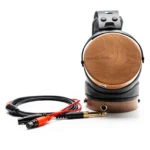 R1-ollo-auricular-grabacion_vista completa cable