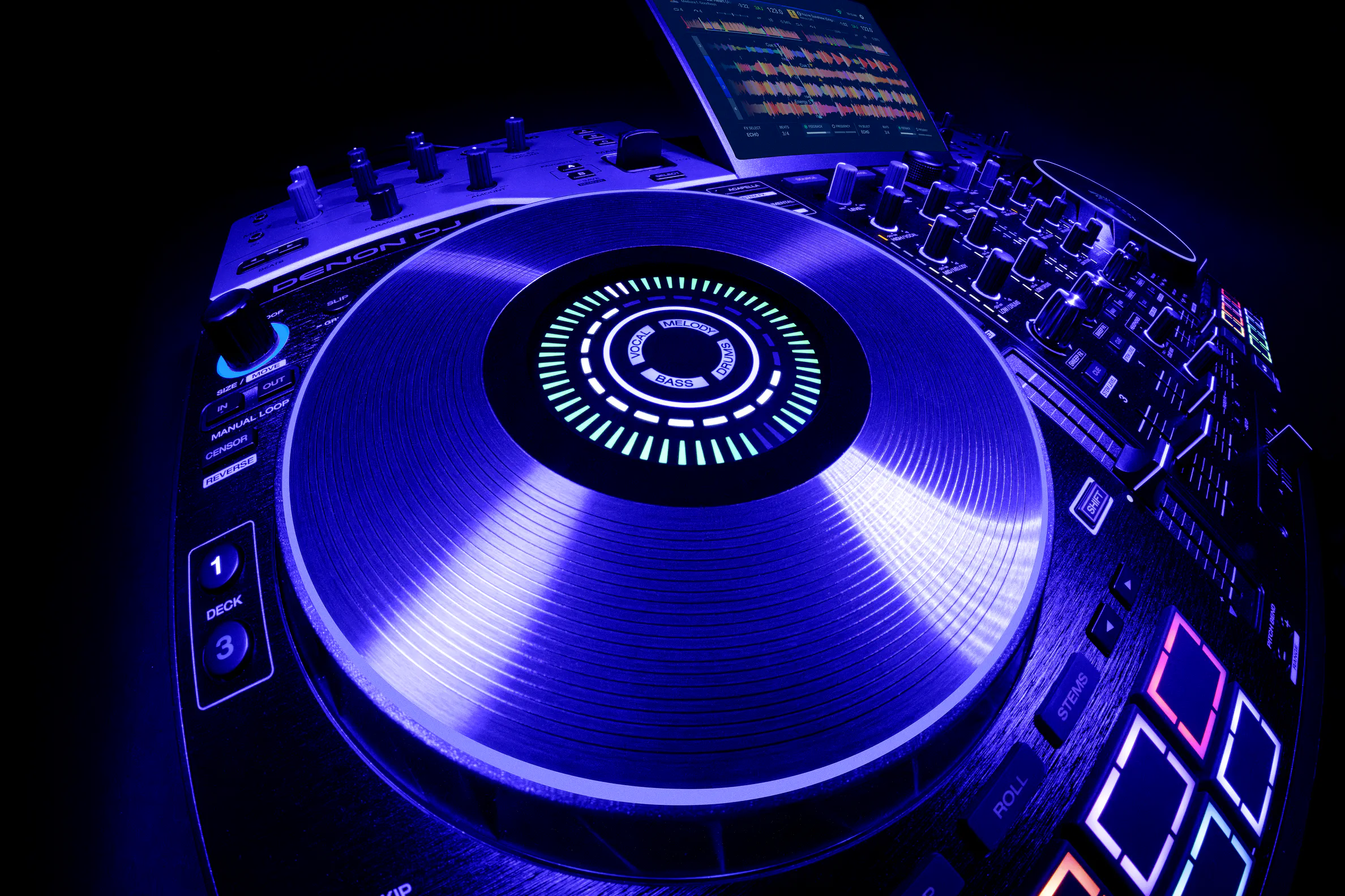 Jog wheel de ocho pulgadas de la Denon DJ PRIME 4 G2 con indicadores de cue y estado de Stems